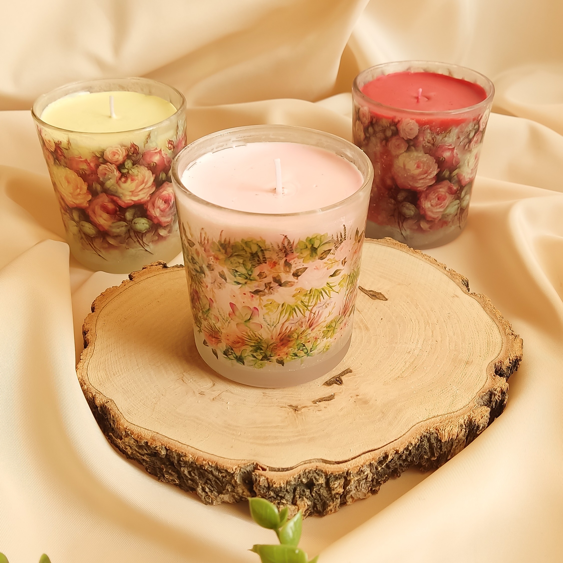 شمع عطری لیوانی گلدار